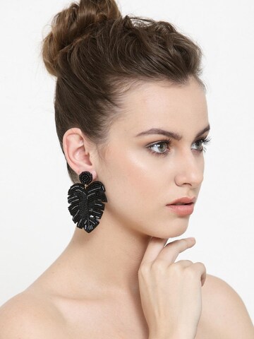 Boucles d'oreilles 'Ursula' AVANT-GARDE PARIS en noir