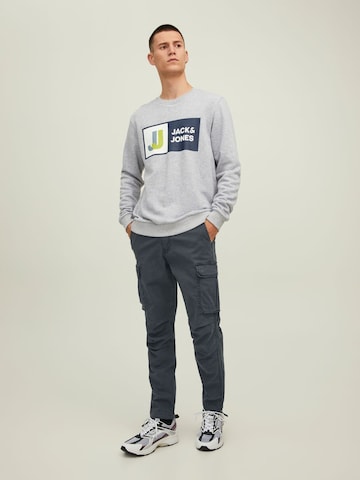 JACK & JONES Regular Cargobroek 'Ace Tucker' in Grijs