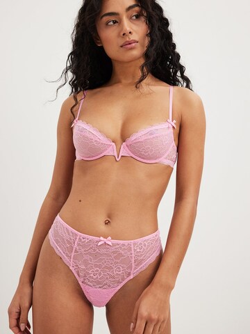 Balconnet Soutien-gorge NA-KD en rose : devant