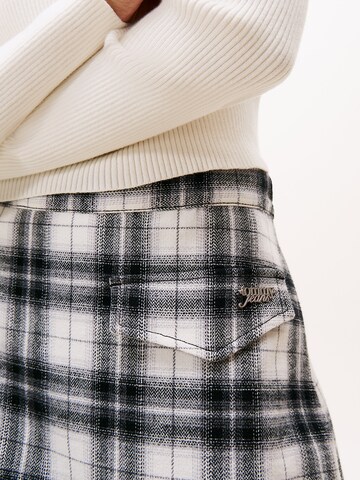 Tommy Jeans Sukňa - Biela
