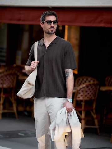 TRAPP Средняя посадка Рубашка в Коричневый