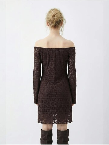 Abito di Bianco Lucci in marrone