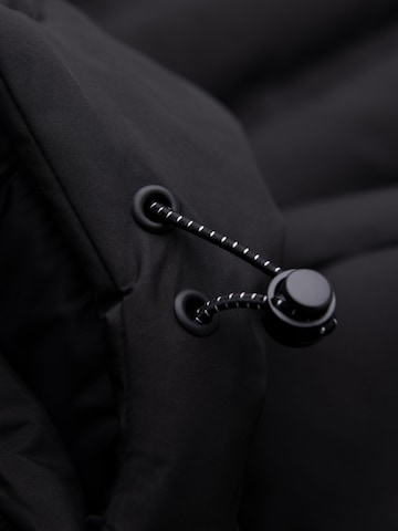 Ombre Winter jacket in Black