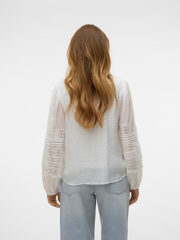 VERO MODA Блузка 'VMTiffani' в Белый