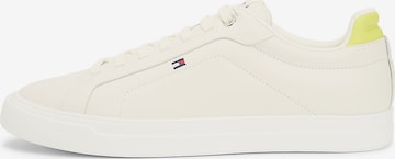 TOMMY HILFIGER Sneaker 'Court' in Weiß: Vorderseite