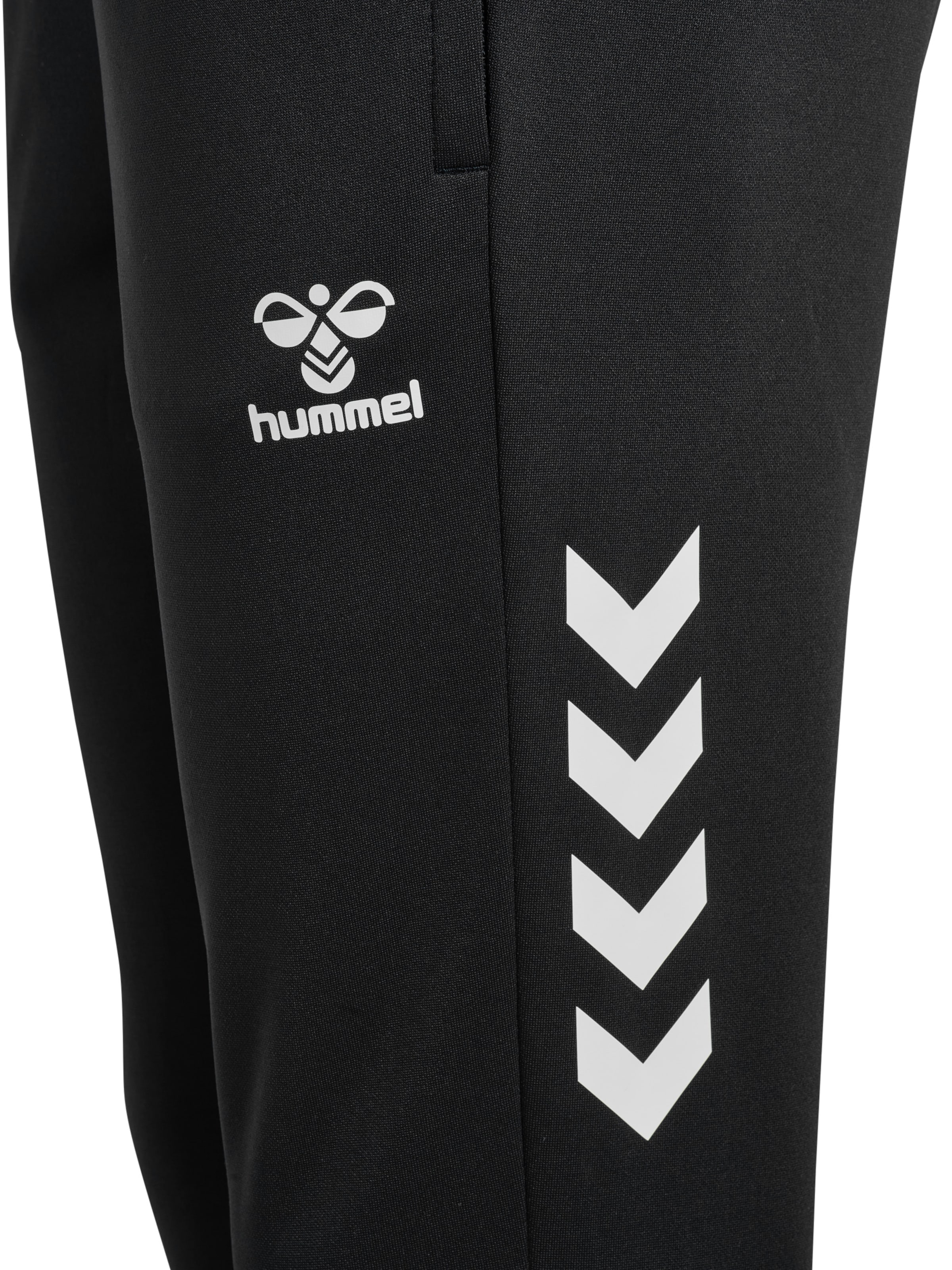 Hummel Regular Workout Pants in Black