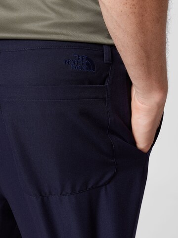 regular Pantaloni sportivi di THE NORTH FACE in blu