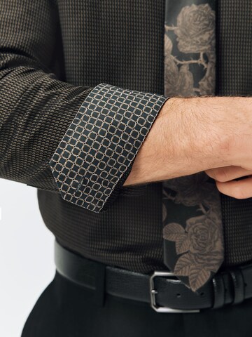 Coupe regular Chemise Next en gris