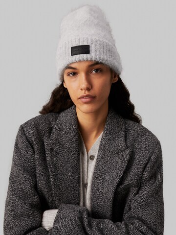 Calvin Klein Mütze in Grau: Vorderseite