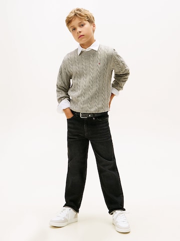 TOMMY HILFIGER Sweater in Grey