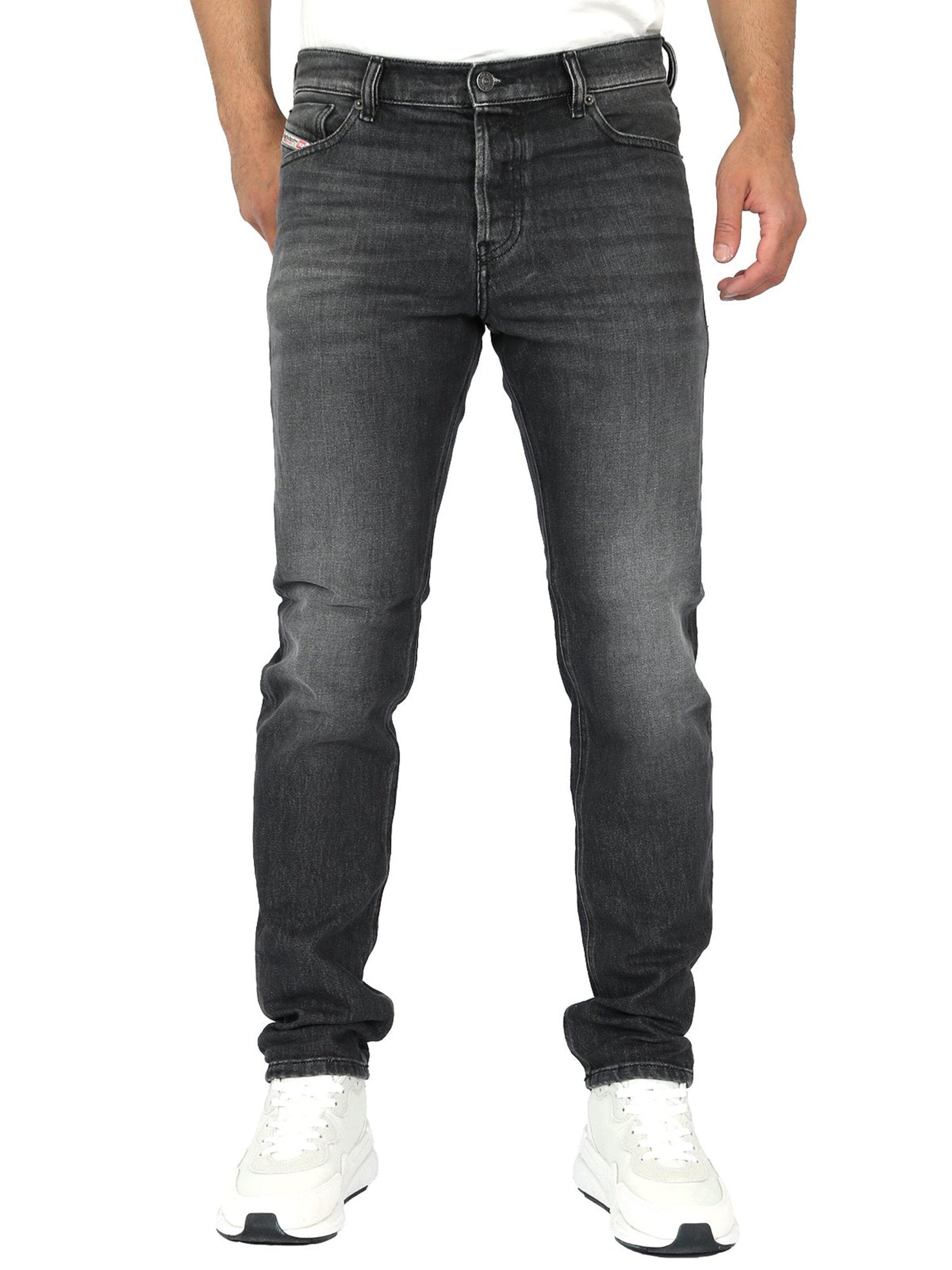 Slimfit Jeans 'Straight 1995 D-SARK' di DIESEL in grigio
