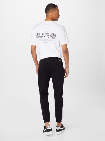 Tapered Pantaloni de la Superdry pe negru