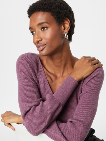 GAP Sweater in Pink