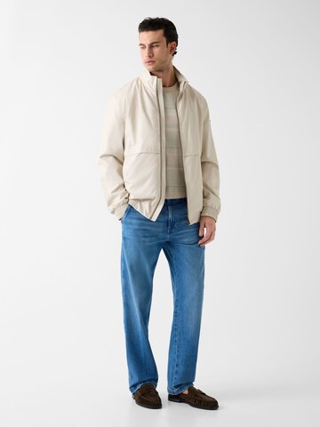 GUESS Between-Season Jacket in Beige