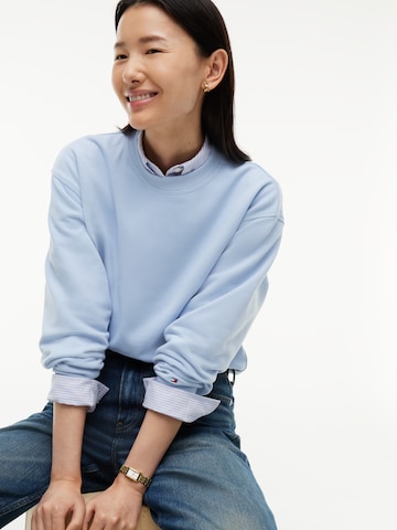 TOMMY HILFIGER Sweatshirt i blå