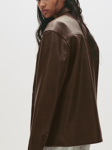 Pull&Bear Преходно яке в кафяво