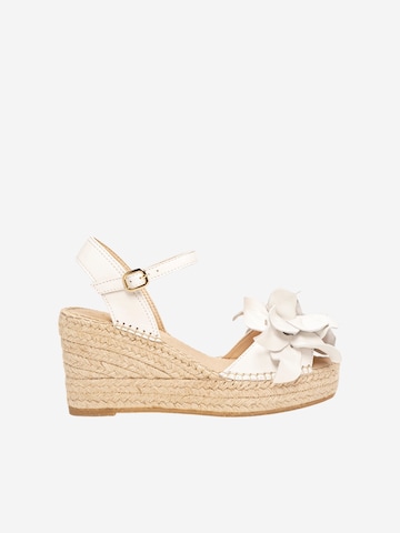 Alhamas Strap Sandals 'Alpargata Cuña 8 cm' in White: front