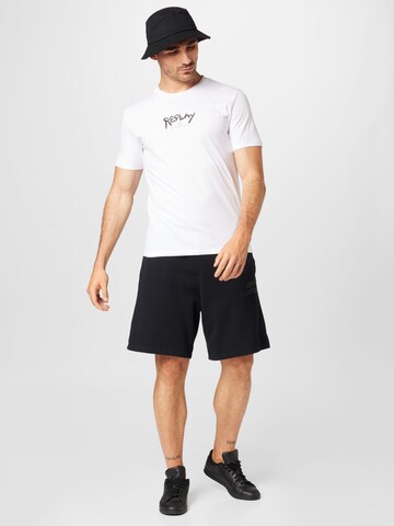 REPLAY Regular Shorts in Schwarz