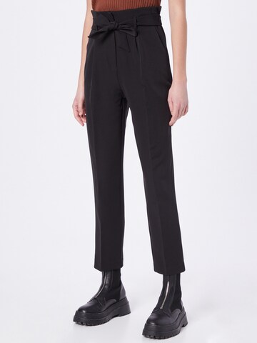 NEW LOOK Regular Pleat-front trousers 'MILLY' in Black: front