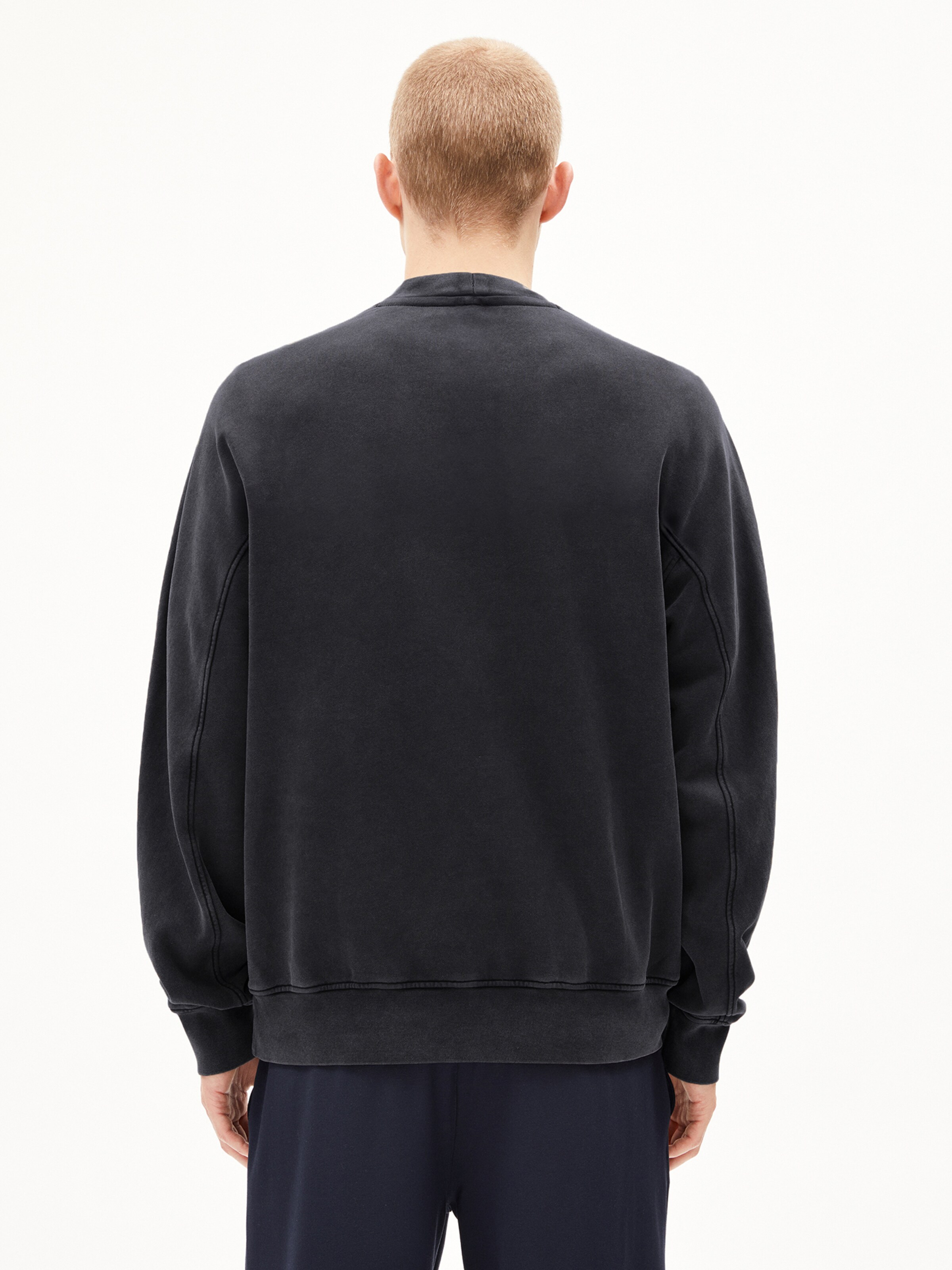 ARMEDANGELS Sweatshirt 'EMAAL CREWNECK GMT DYE' in Black