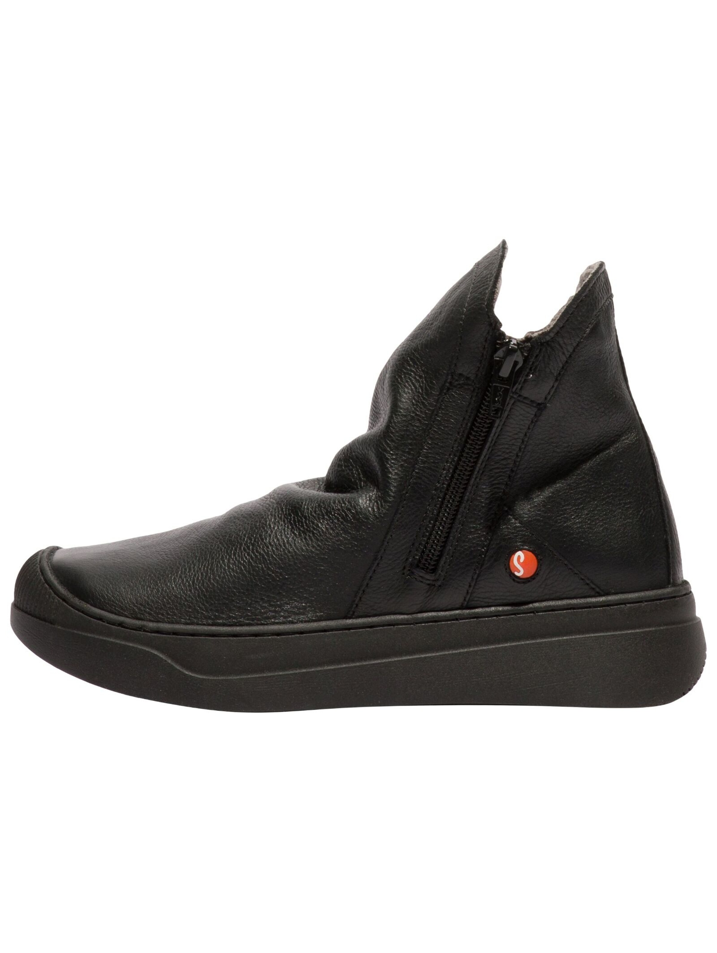 Softinos Ankle Boots in Black