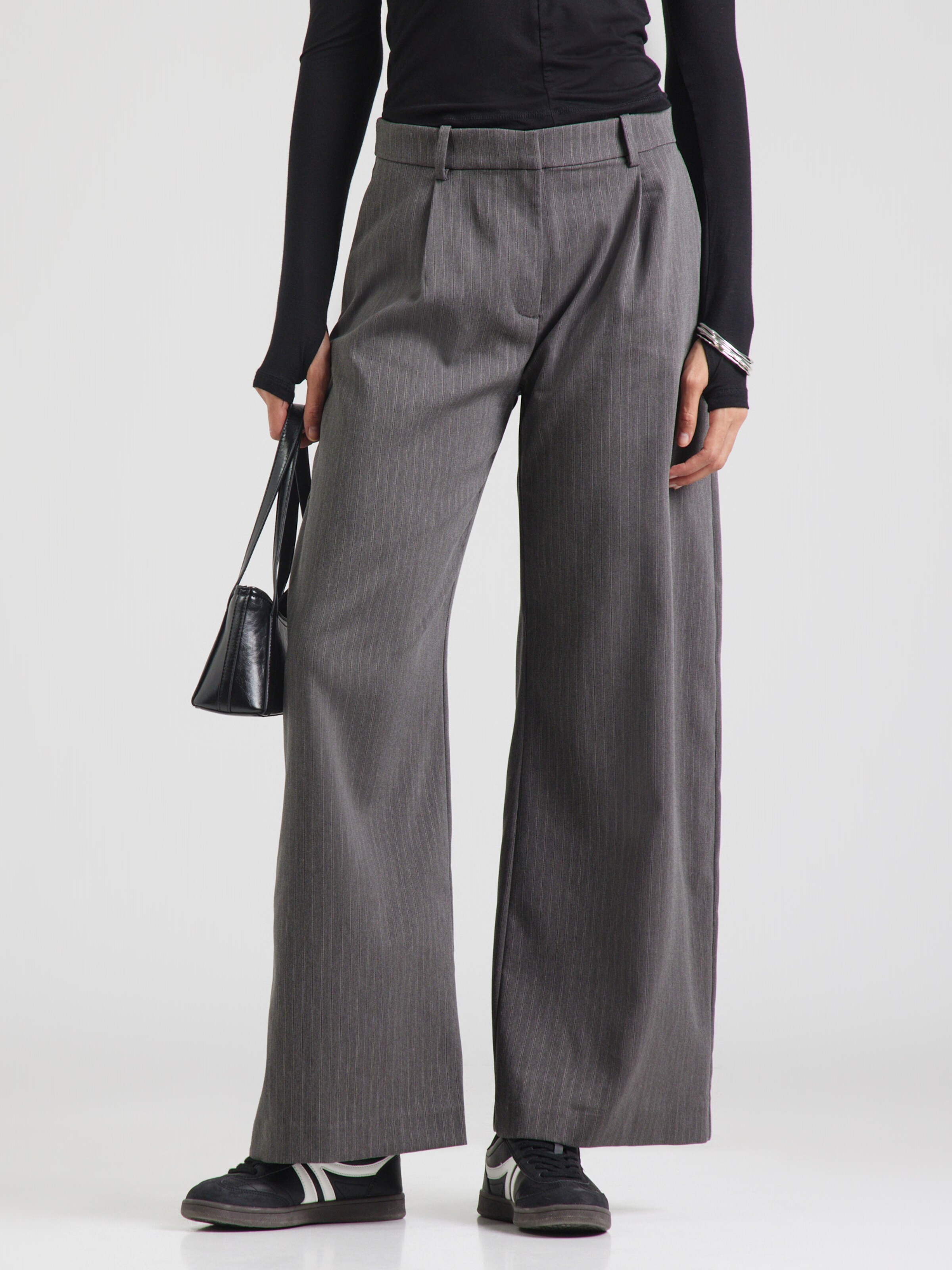 WEEKDAY Wide leg Pleat-Front Pants  display picture 1