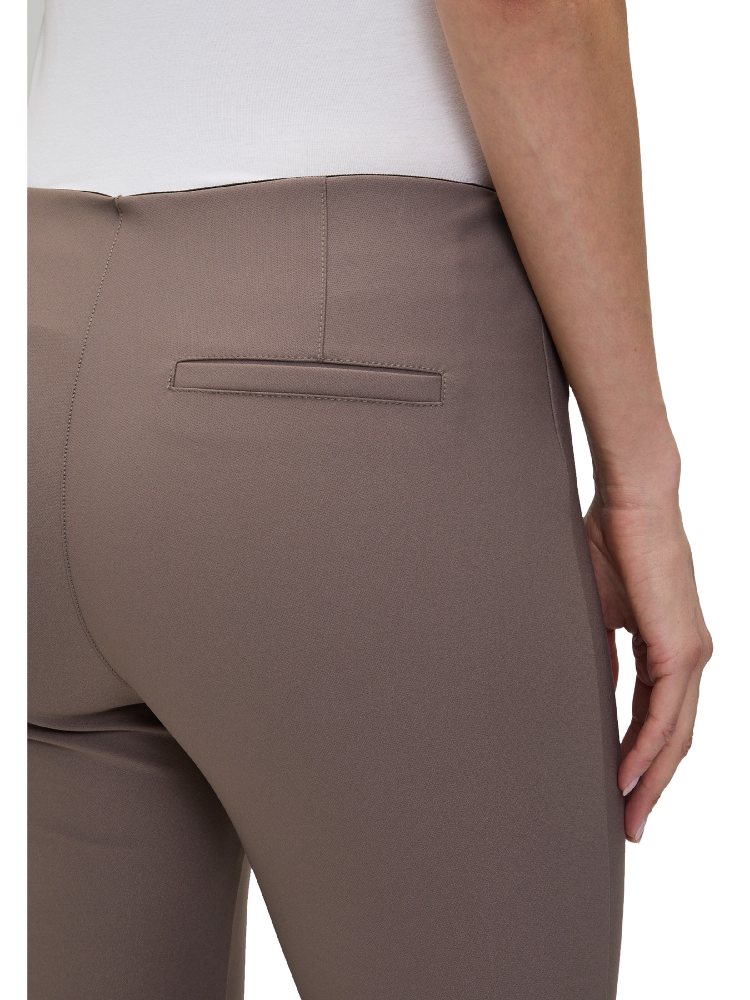 Betty Barclay Slim fit Trousers in Brown