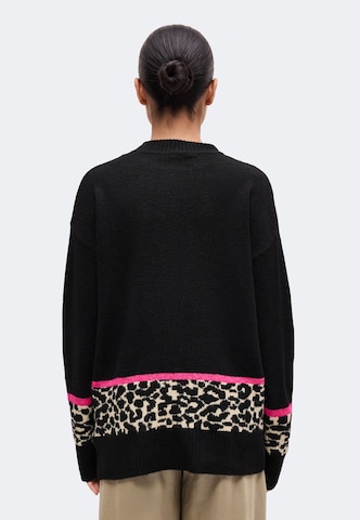 Pullover 'So44phi' di ZABAIONE in nero: dietro