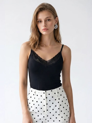 MixRay Top in Schwarz: Vorderseite