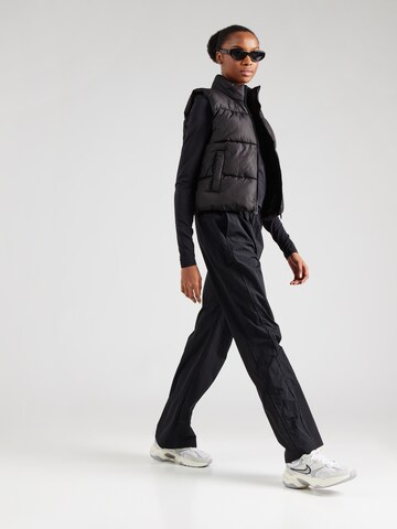 Nike Sportswear Shirt in Schwarz