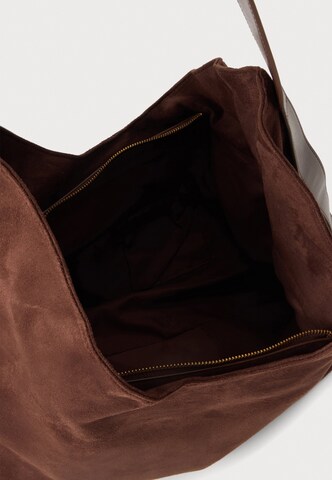 ABOUT YOU Shoulder Bag in Brown