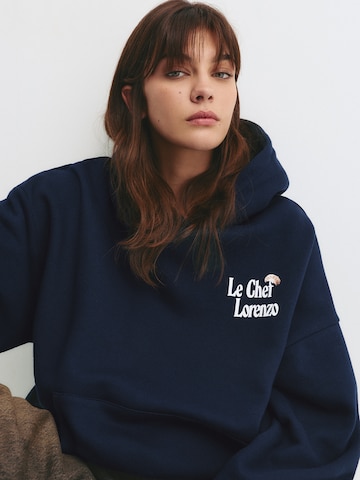 Sweat-shirt Pull&Bear en bleu