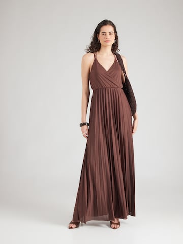 Robe de soirée 'Perla' ABOUT YOU en marron : devant