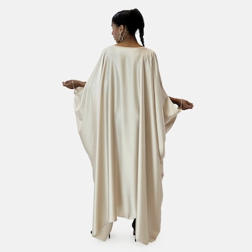 Elara Kleid in Beige