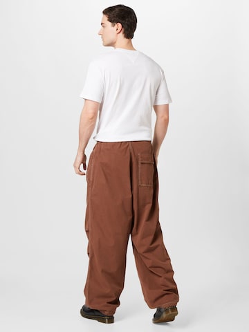 BDG Urban Outfitters Loosefit Kalhoty – hnědá
