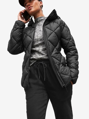 Next Jacke in Schwarz: Vorderseite