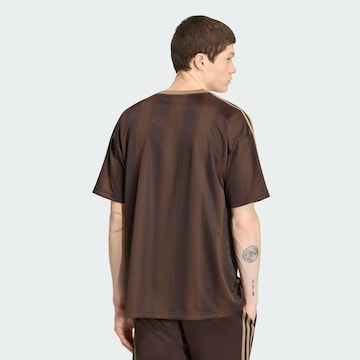 ADIDAS ORIGINALS - Camiseta 'Adicolor' en marrón