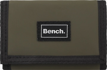 BENCH Wallet in Green: front