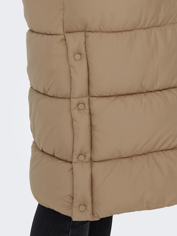 ONLY Płaszcz zimowy 'CAMMIE' w kolorze brązowy
