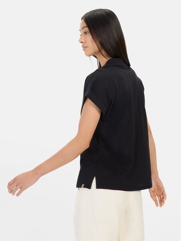 CAMEL ACTIVE Kurzarmshirt mit Polokragen und überschnittenen Schultern in Schwarz