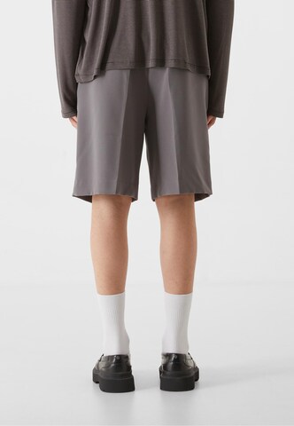 Loosefit Pantaloni con pieghe di Lost Youth in grigio