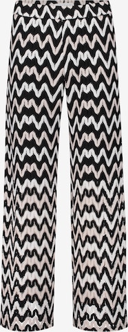 Betty & Co Loose fit Trousers in Black: front