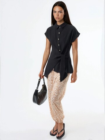 Busem Bluse in Schwarz