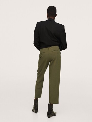 Regular Pantalon 'Dorado' MANGO en vert