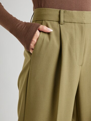 Loosefit Pantaloni con piega frontale 'Vilja' di Soft Rebels in verde