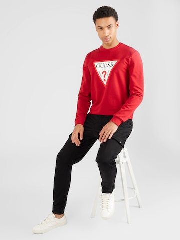 GUESS - Sweatshirt 'AUDLEY' em vermelho