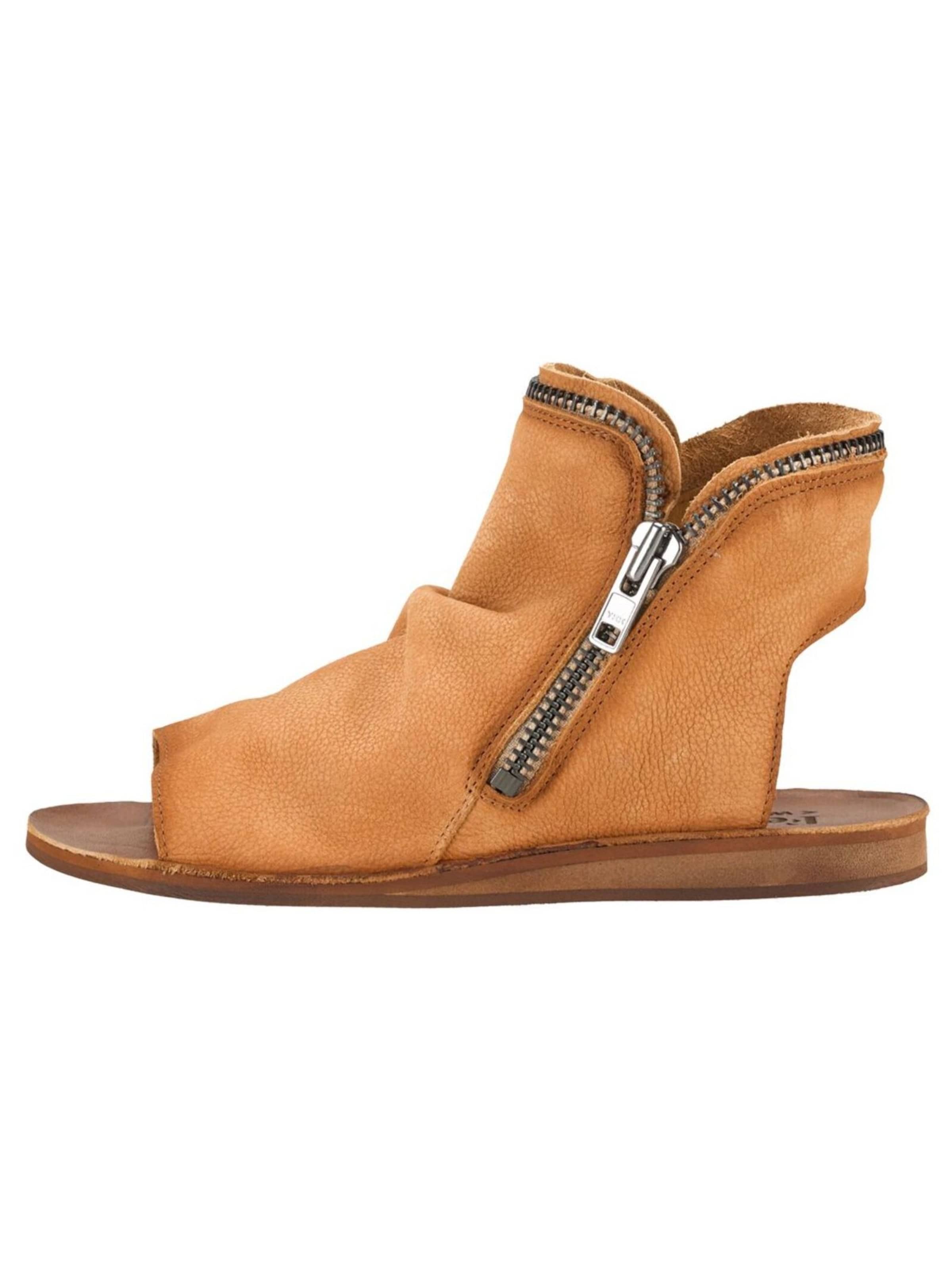 Felmini Wide Fit Sandals in Brown