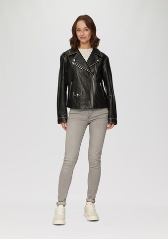 QS Between-season jacket in Black