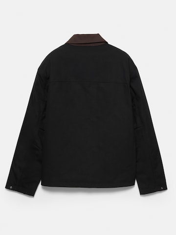 Pull&Bear Kurtka przejściowa w kolorze czarny