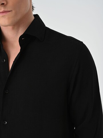 Comfort fit Camicia di Antioch in nero